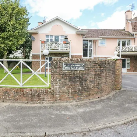 8 Scrahan Place * Killarney