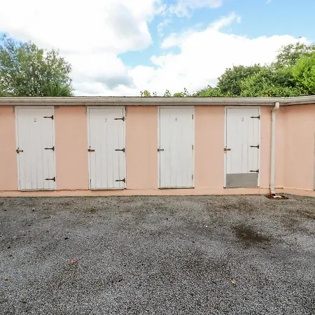 8 Scrahan Place Apartment