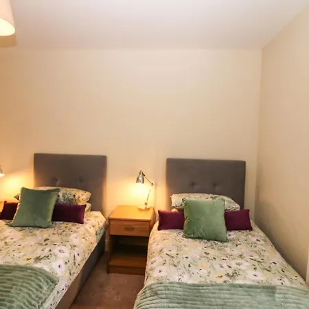 8 Scrahan Place Apartment