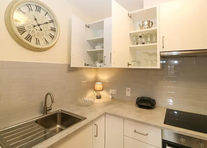 8 Scrahan Place Apartament *