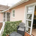 8 Scrahan Place 아파트 *